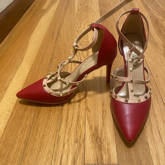 Red Valentino inspired heels - Picture 2 of 4